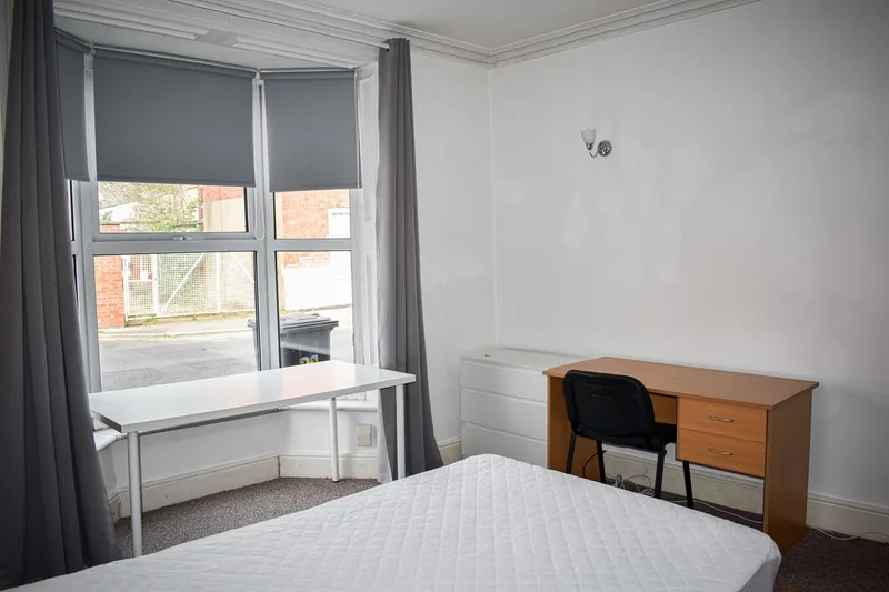 Homely 3 Bed Student House // Aug 2026 - Image 16